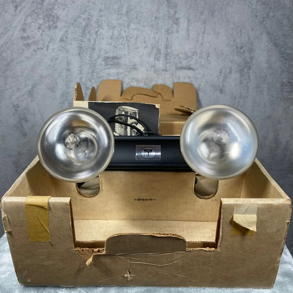 Tower Two Lamp Movie Light No. 8845 Vintage Black Dual Bulb Photography‎ Gear